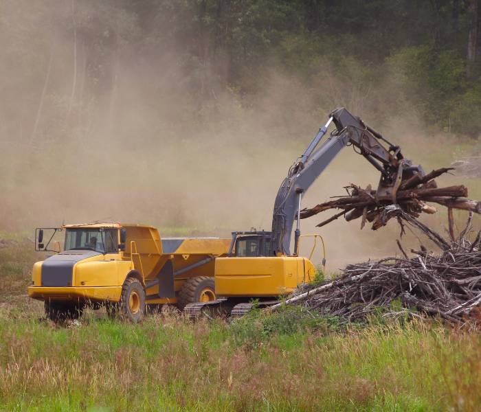 lot and land clearing service Cedar Rapids
